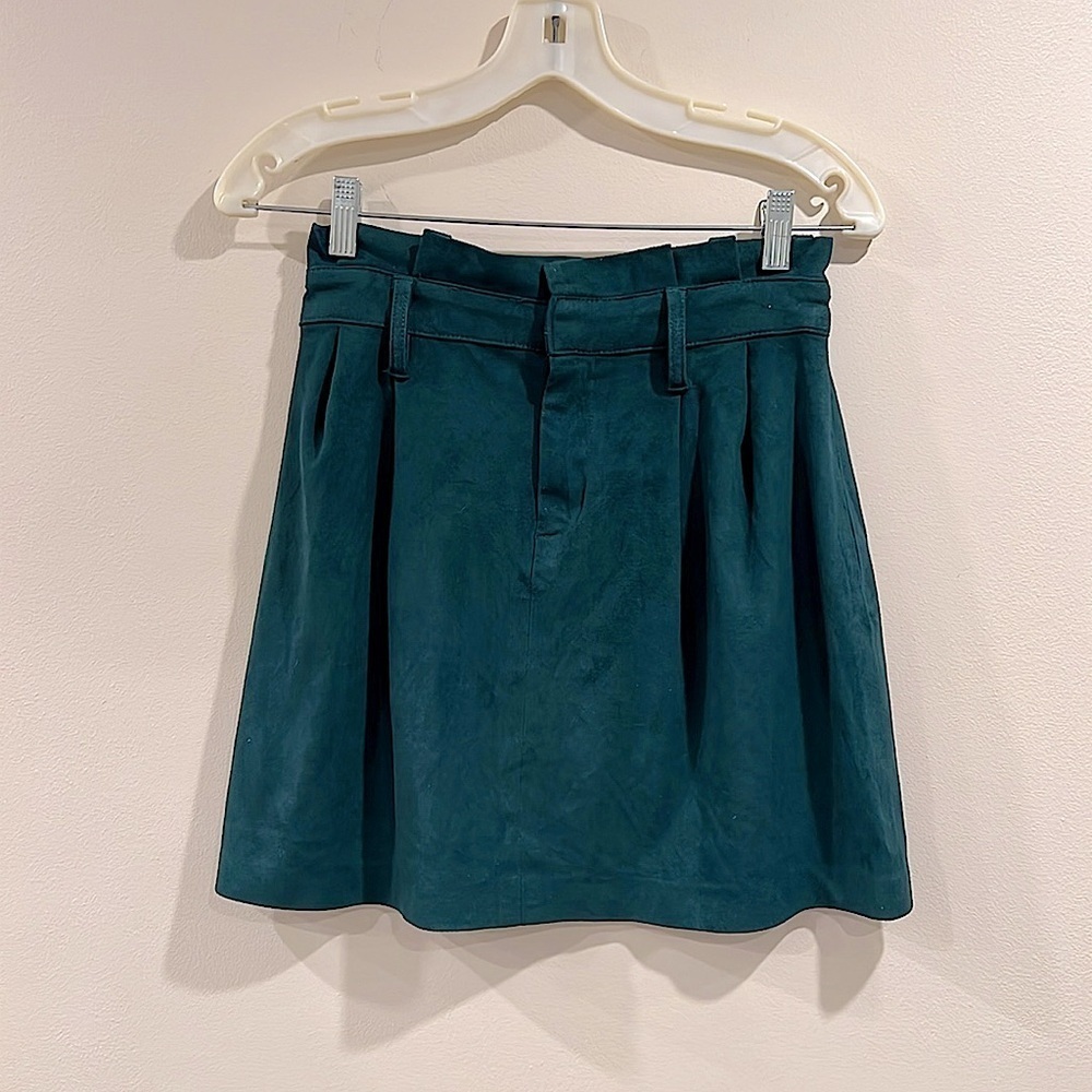 🔥Bershka Dark Green Soft Skirt🔥
